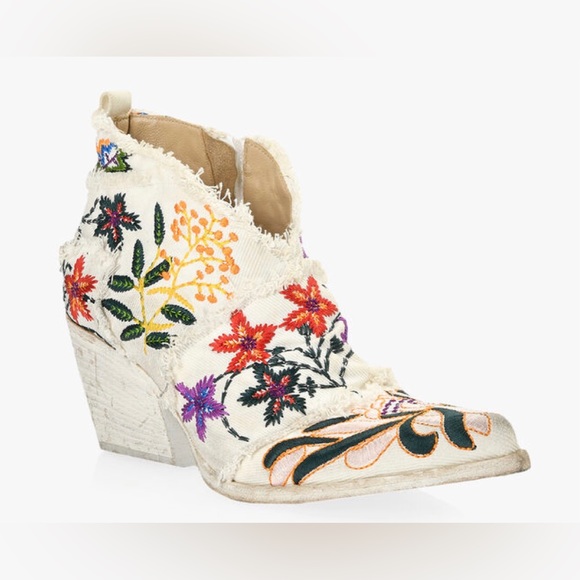 Brand new Elena Iachi embroidered booties. Size 8.5 (38.5) - Picture 11 of 14